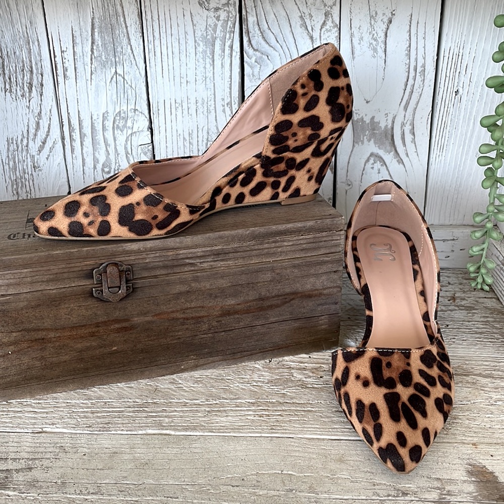 Journey Collection Leopard Wedges